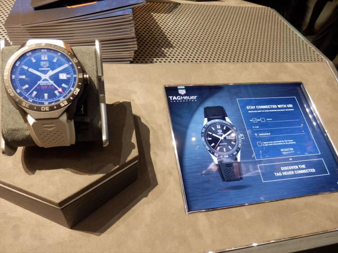 タグ・ホイヤーのスマートウォッチ　コネクテッド体験コーナーの様子