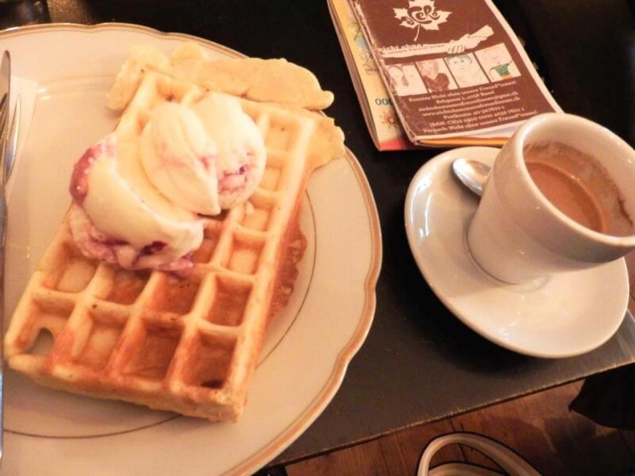 Acero-Eiscafeのワッフル＆ジェラート