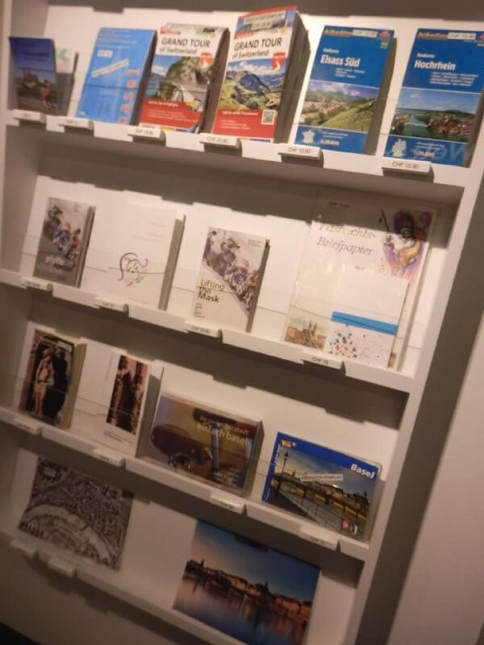 バーゼル・バルフュッサー広場のインフォメーション