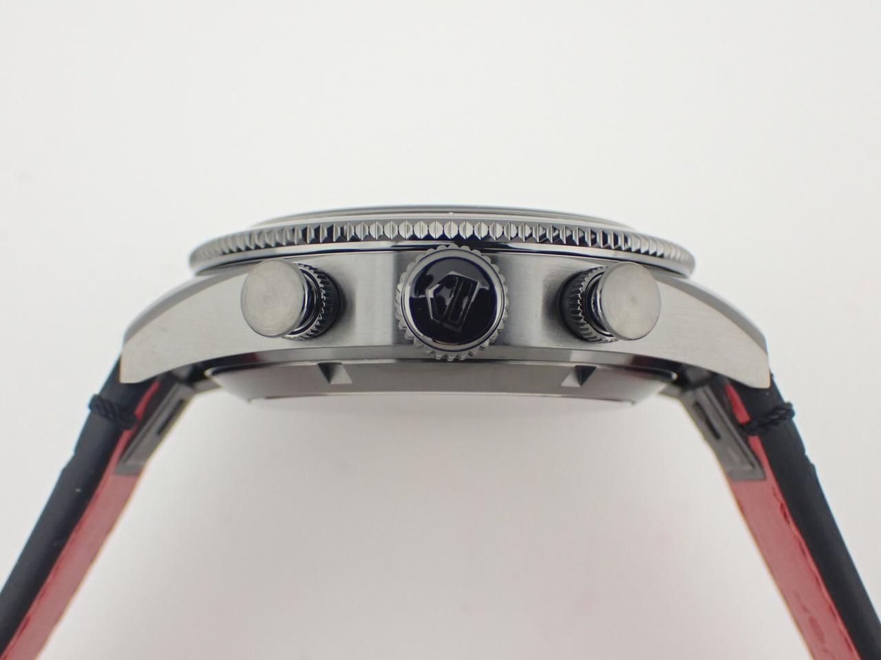 タグ・ホイヤー CBE511C.FC8280 ケースサイド、リューズ