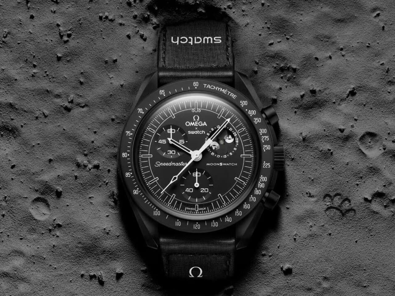 omega-swatch-snoopy-bioceramic-moonswatch-mission-to-the-moonphase-new-moon-01