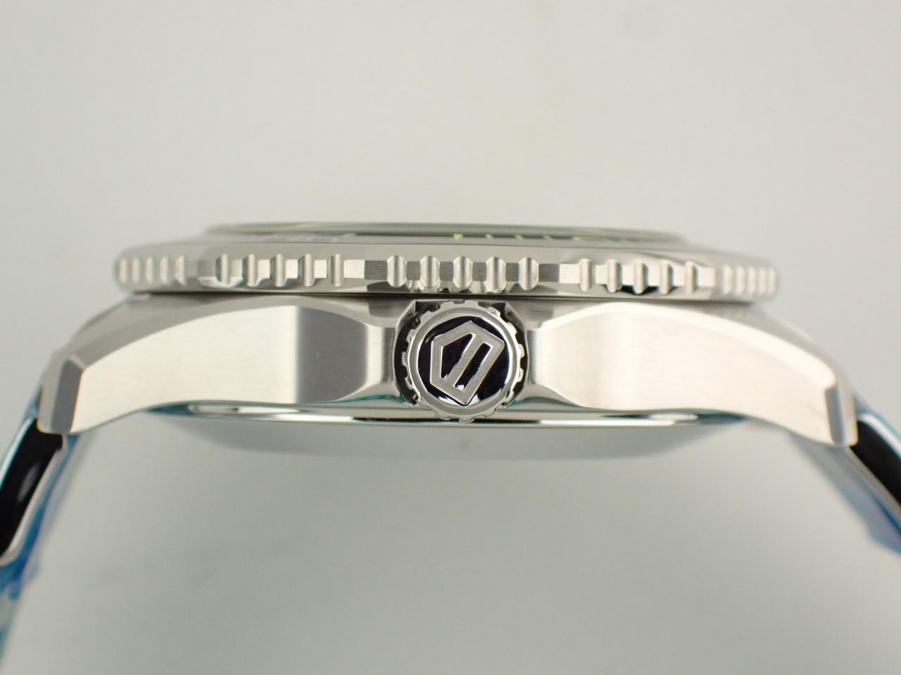 タグ・ホイヤー WBP231L.BA0618 ケースサイド、リューズ