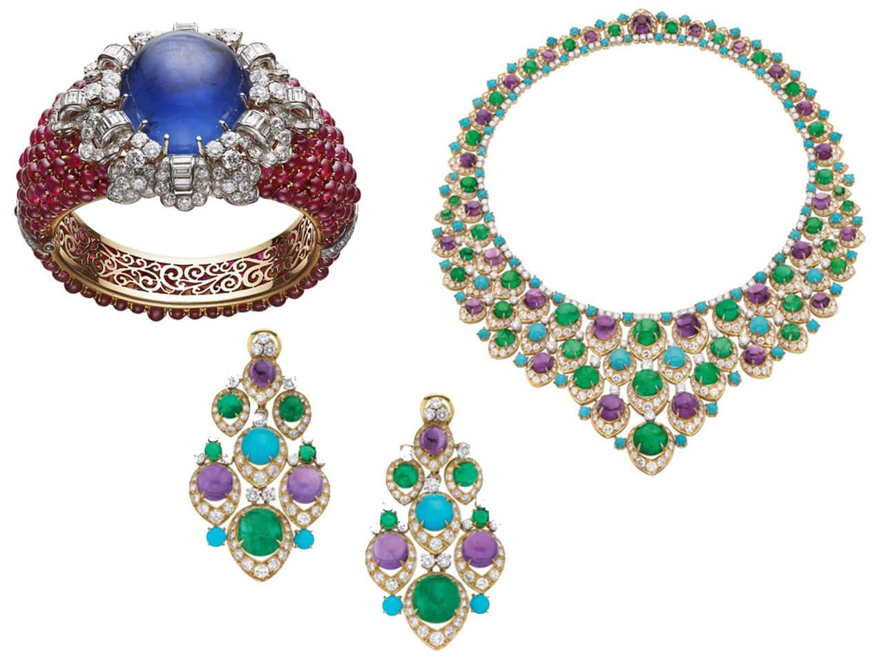 バングル、ペンダントイヤリング、「ビブ」ネックレス