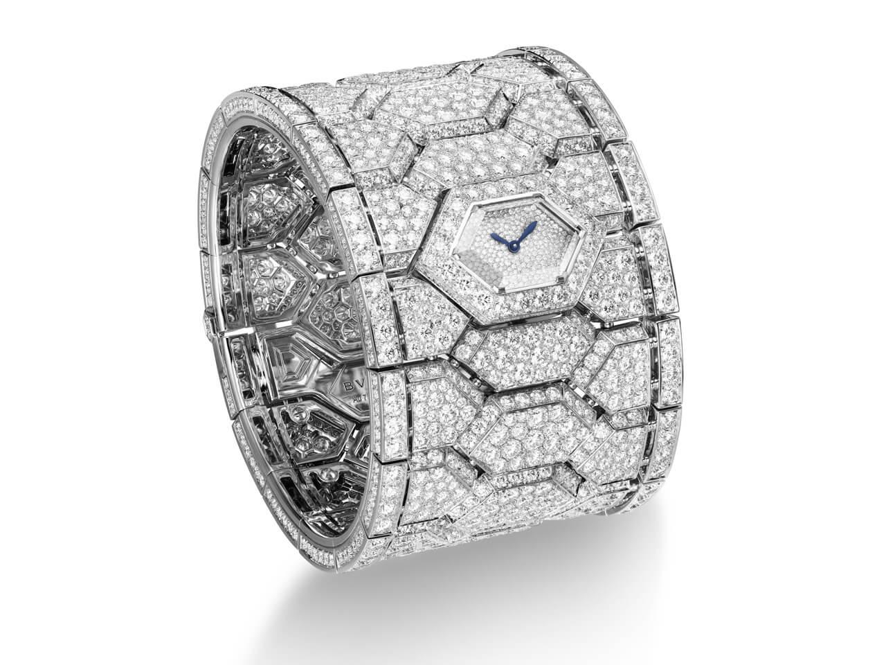 小雪　着用時計