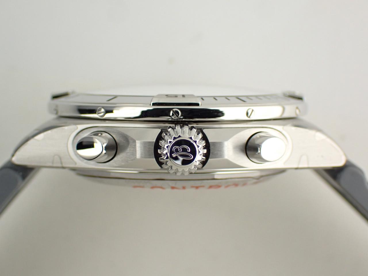 ブライトリング AB01343B1M1S1 ケースサイド、リューズ