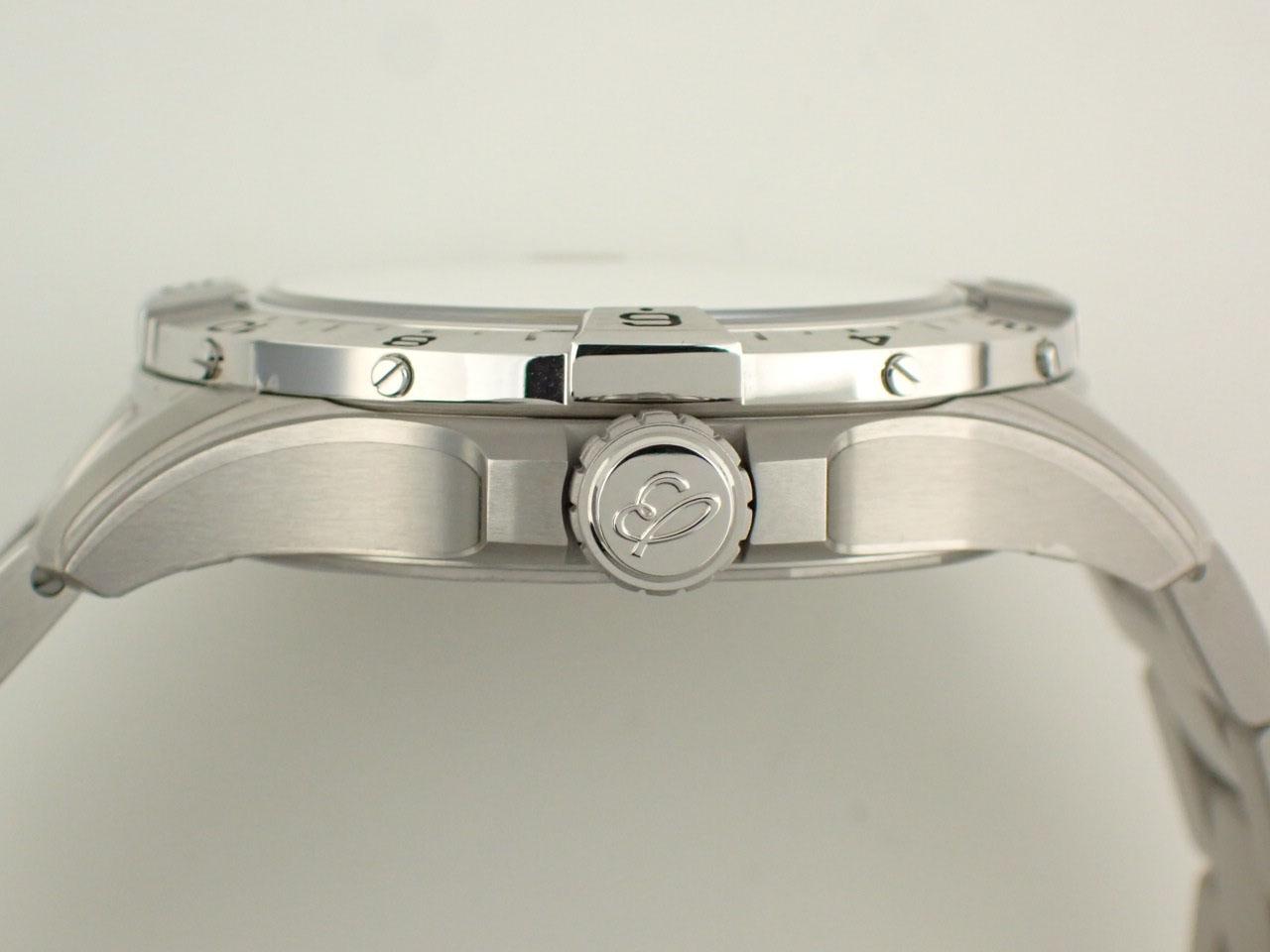 ブライトリング A32320101B1A1 ケースサイド、リューズ