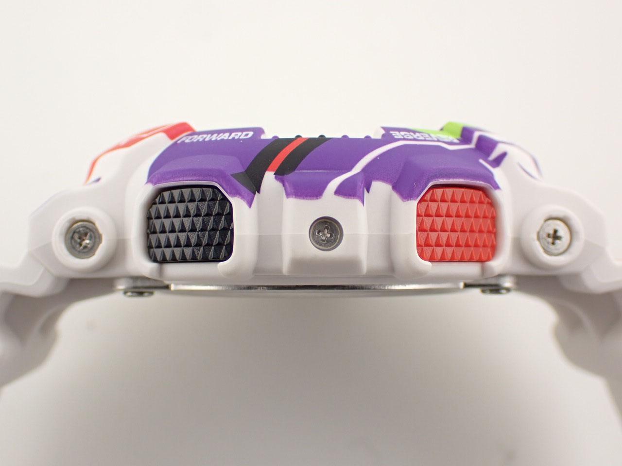 カシオ GA-110EVA30-7AJR ケースサイド、リューズ