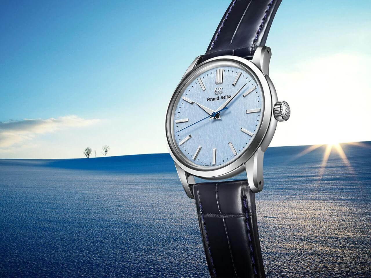 34mmサイズのフェミニンな“雪白ブルー”SBGX353