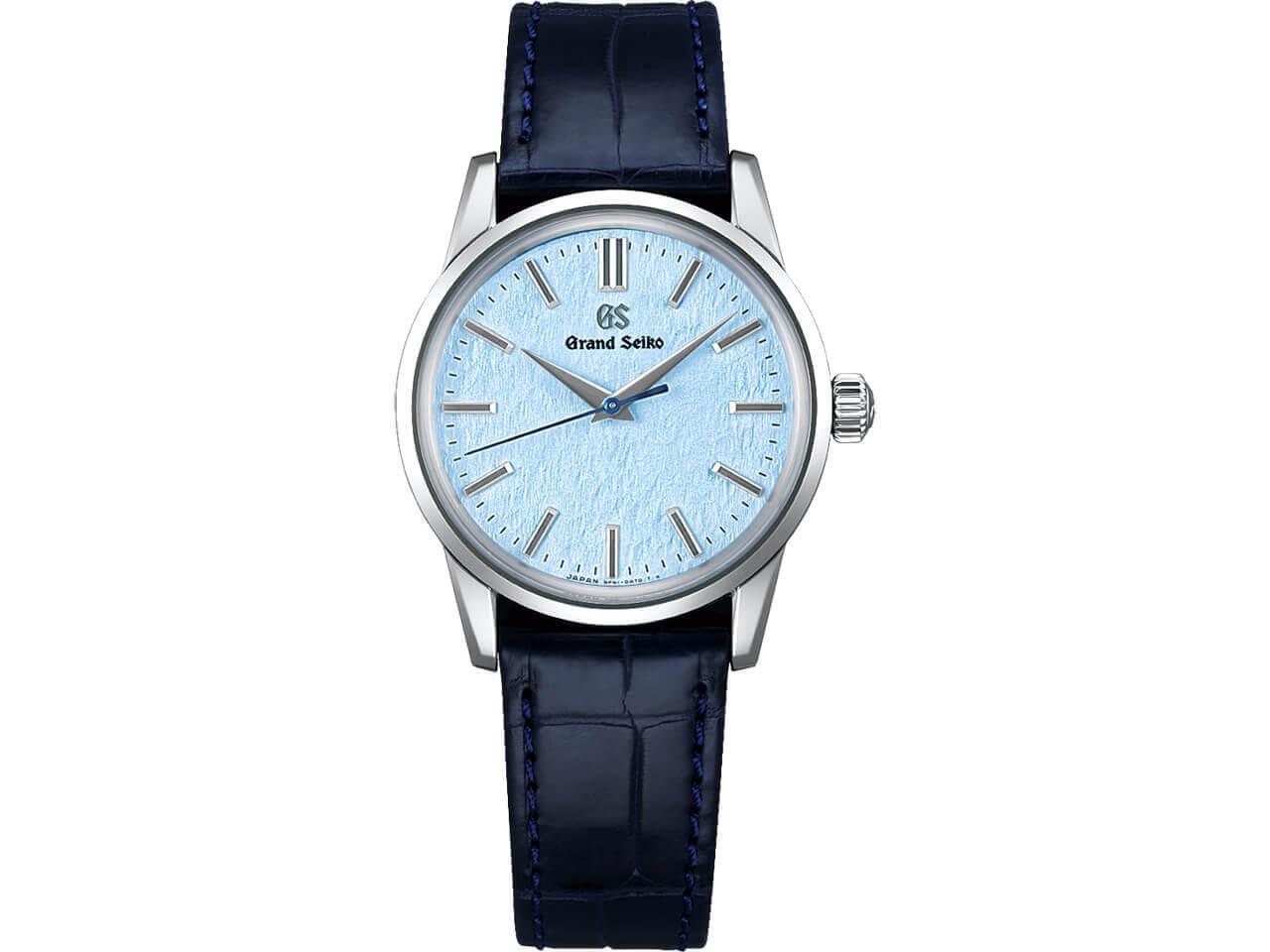 SBGX353はノンデイト仕様でダイヤルのカラーリングに一体感がある