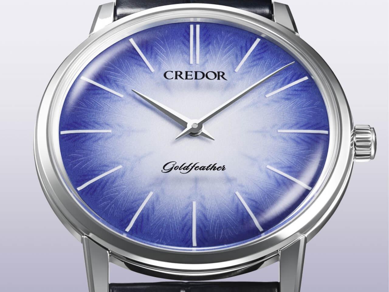 GCBY991のダイヤルはゴールドフェザーと伊万里鍋島焼の長所を掛け合わせている