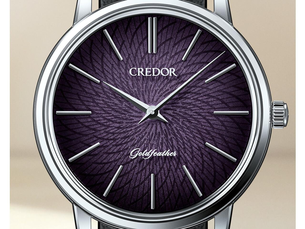 GBBY971はダークパープルカラーの七宝文字盤を採用