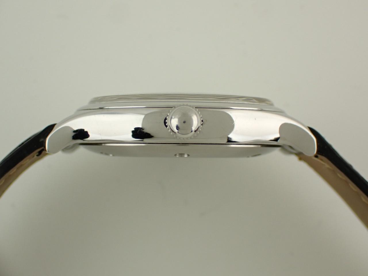 クロノトウキョウ CT003Q ケースサイド、リューズ