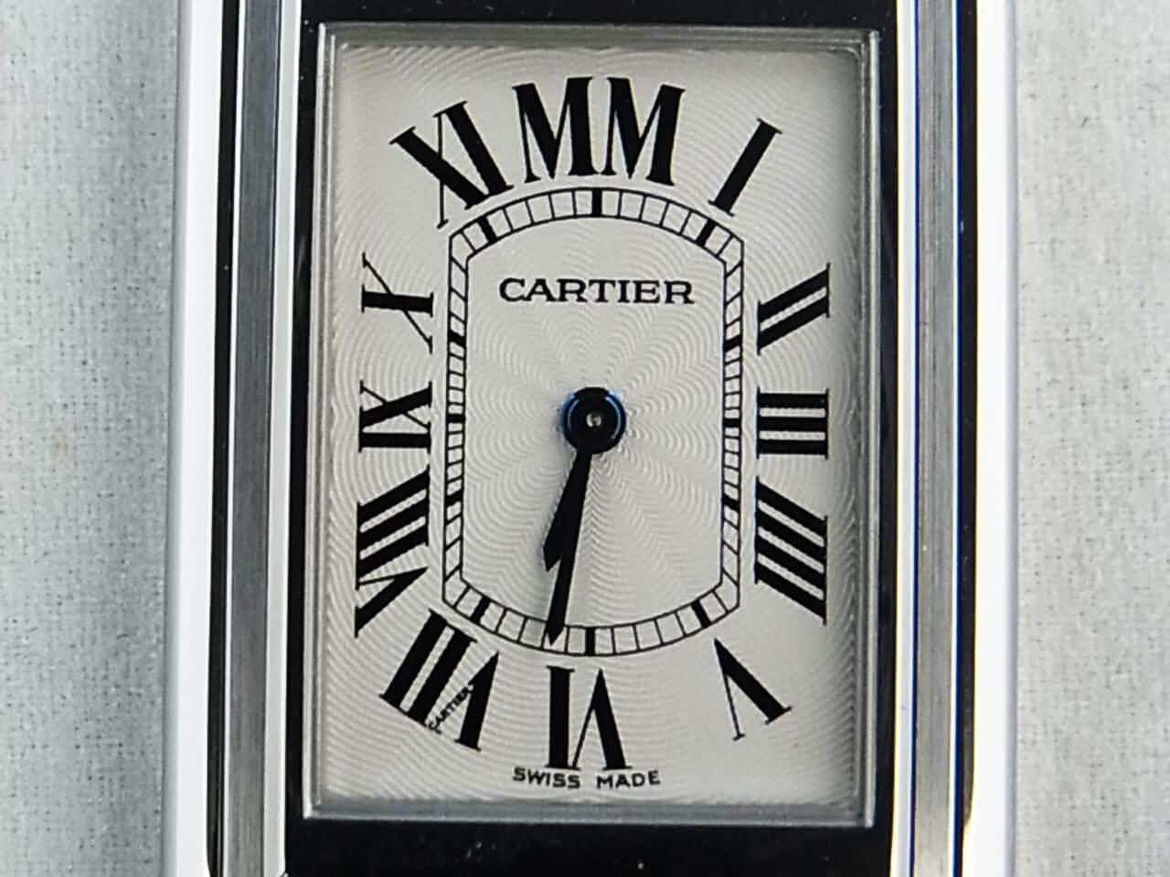 美しいギョーシェ彫り