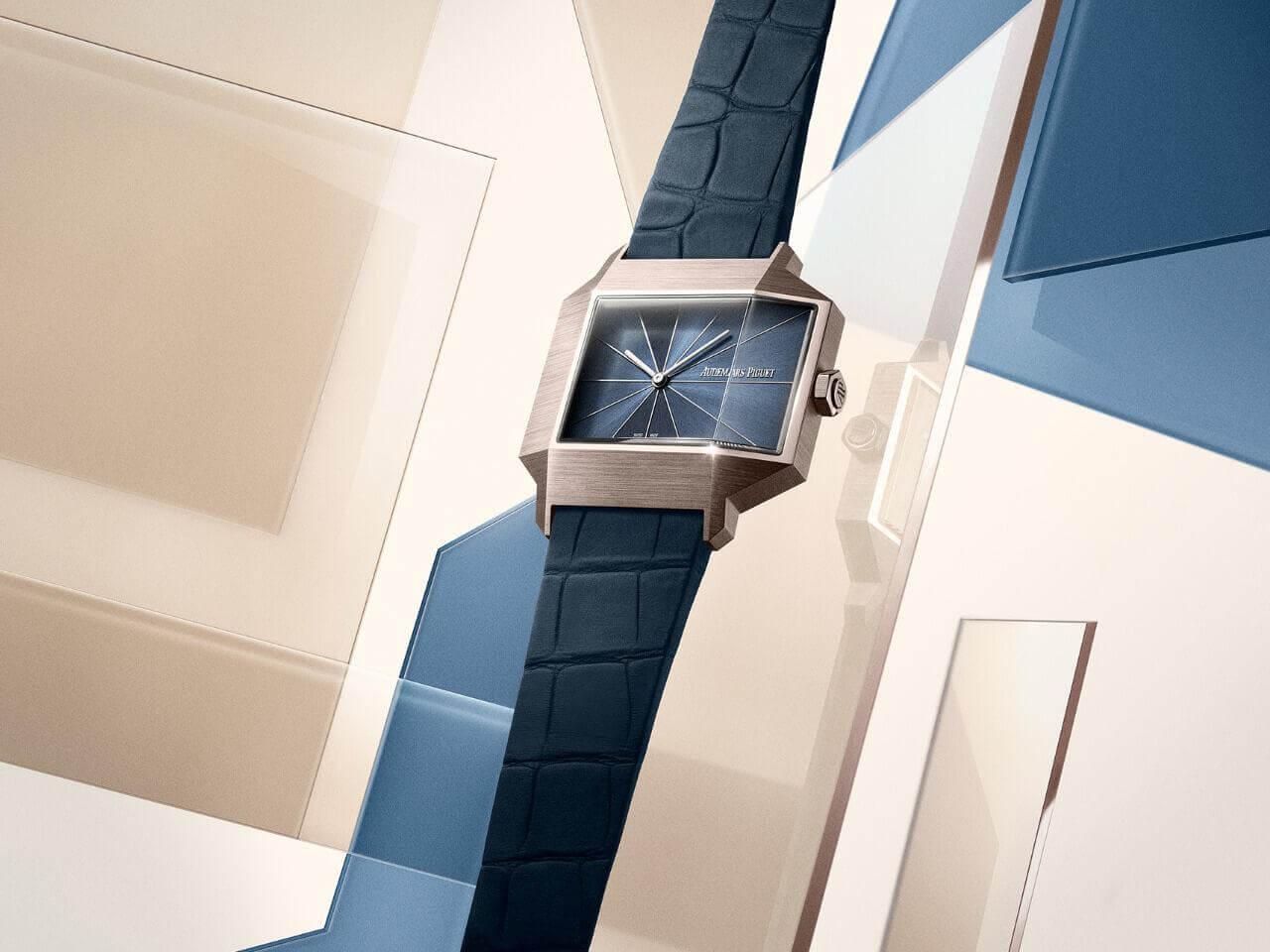 アシンメトリーなフォルムが美しいリ・マスター02 オートマティック 15240SG.OO.A347CR.01