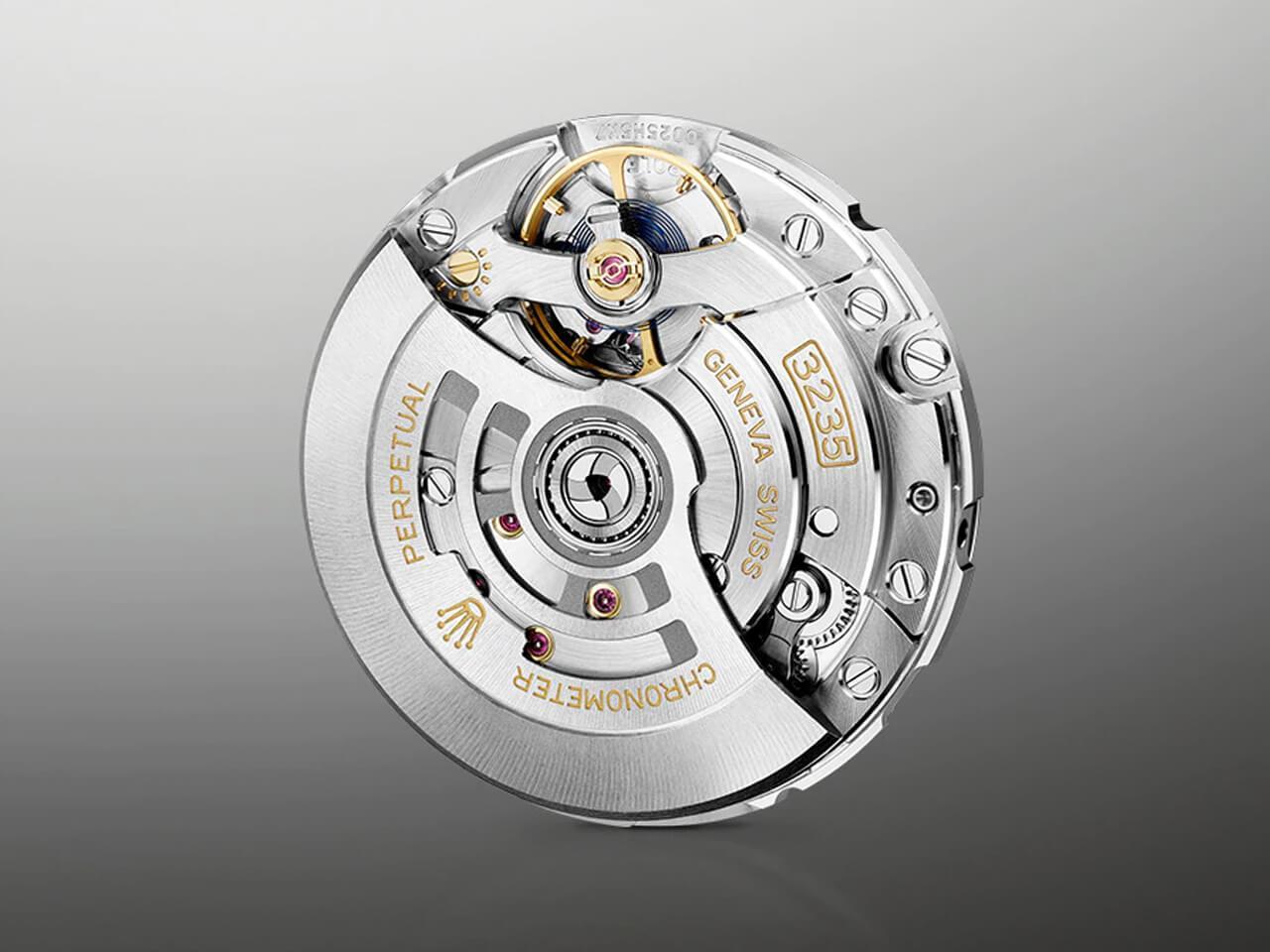 ロレックス キャリバー3235 クロナジー エスケープメント搭載の現行主力ムーブメント接写