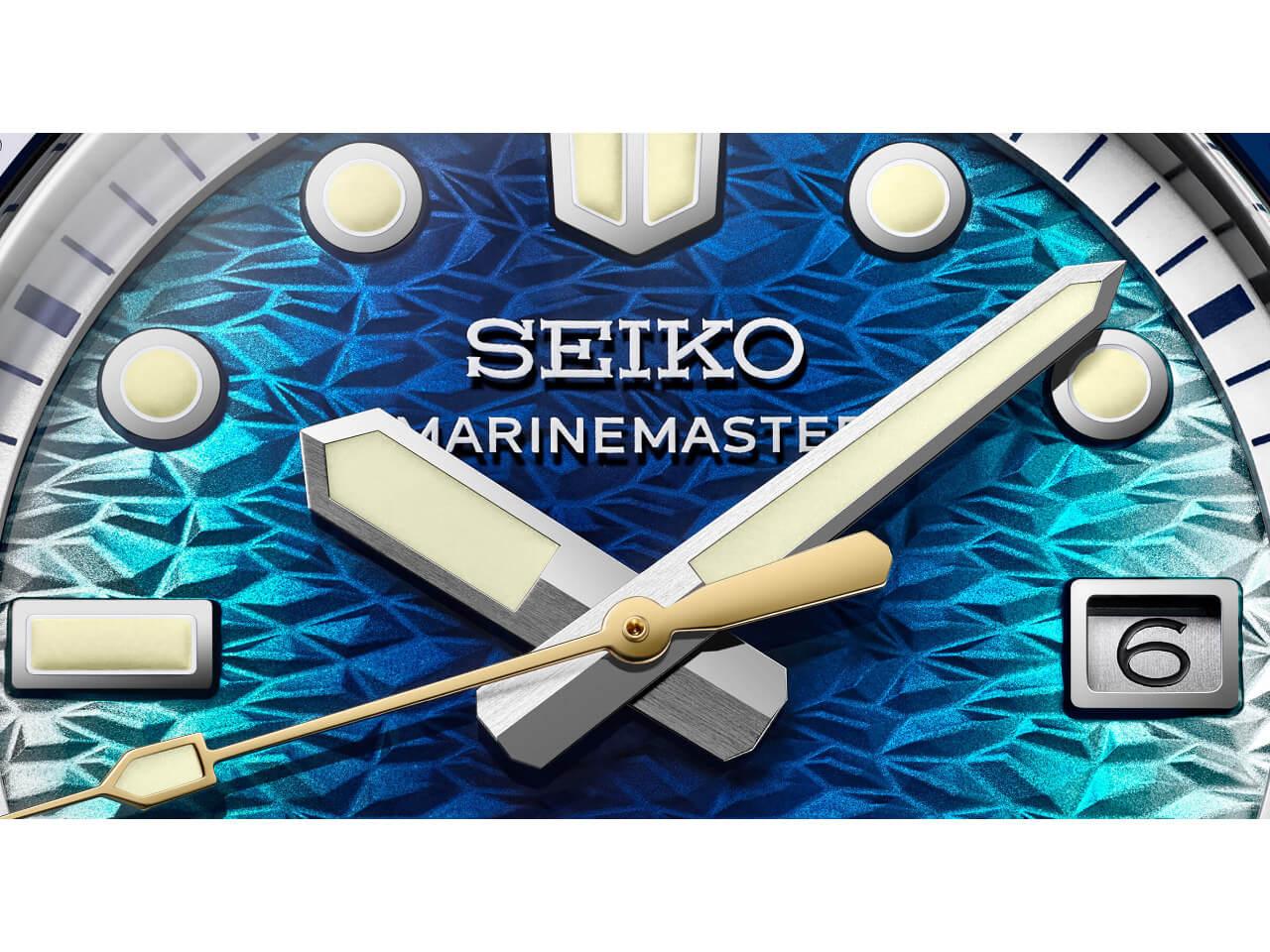 HBF002Jのダイヤルは白×青のグラデーションパターンがお洒落