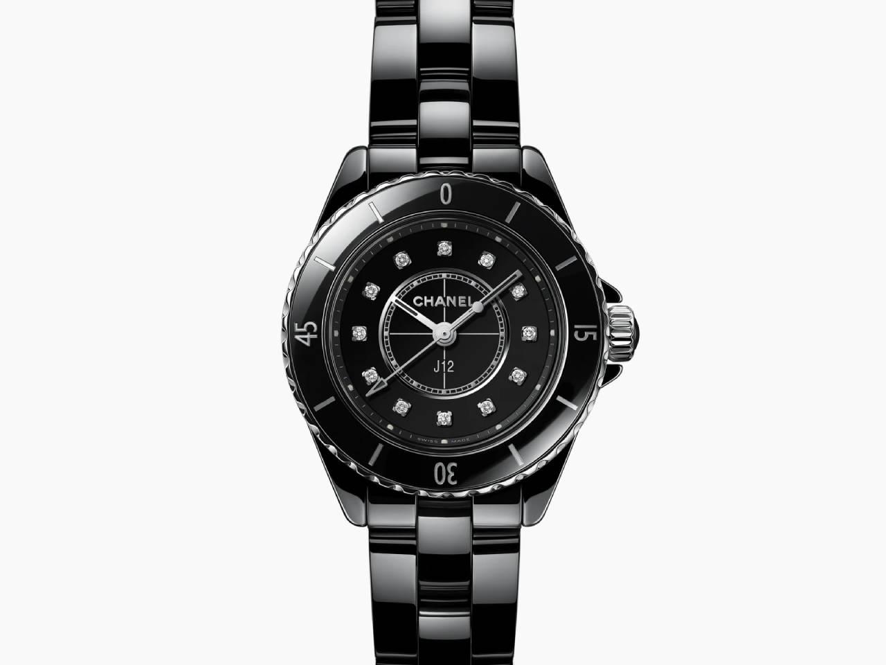 シャネル　J12 ウォッチ ブラック　高耐性ブラックセラミック ステンレススティール 28mm ダイヤモンドインデックス