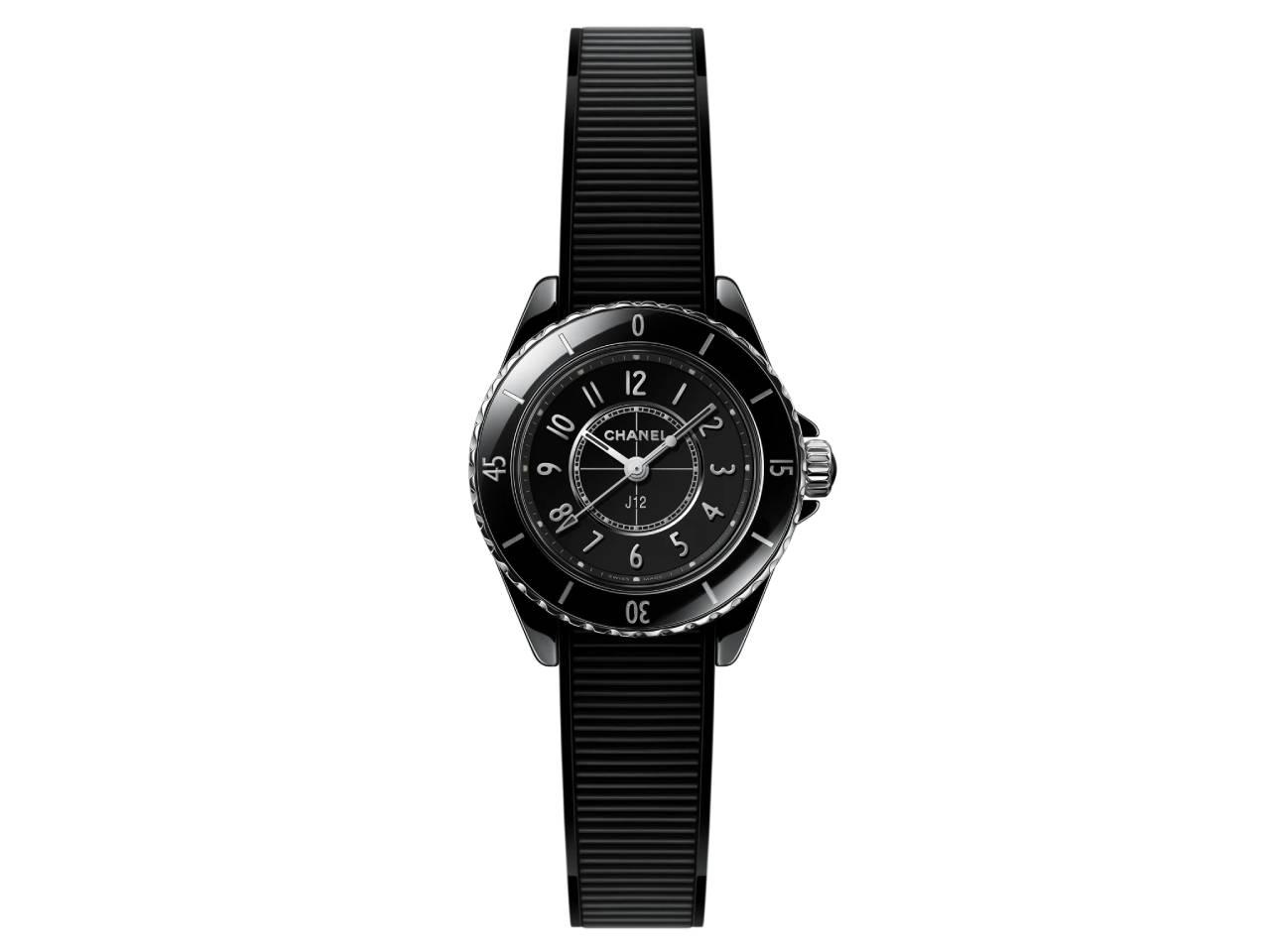 シャネル　J12 ウォッチ ブラック　高耐性ブラックセラミック ステンレススティール 28mm グログラン風ラバーストラップ