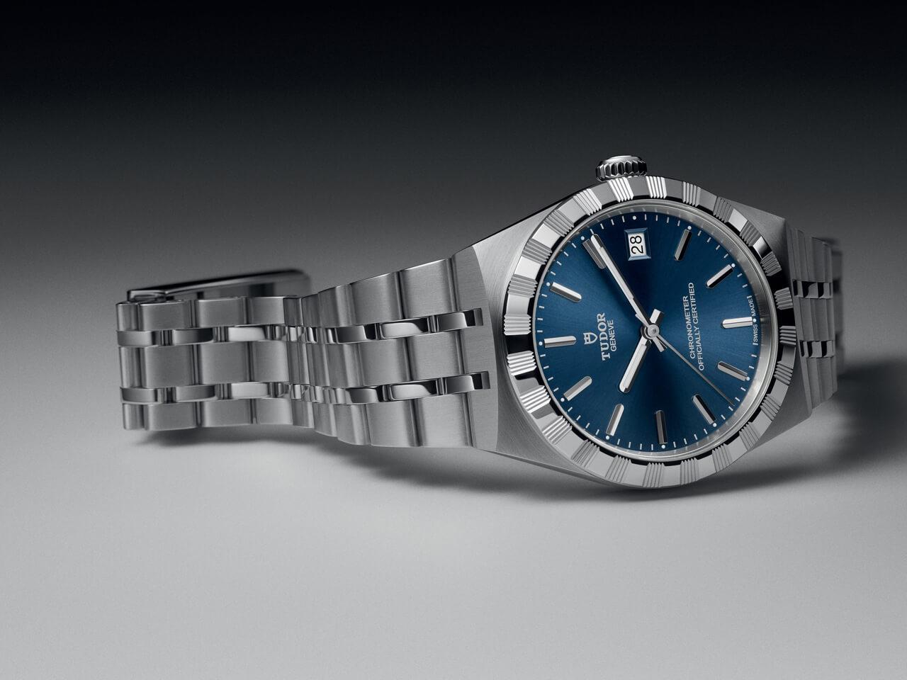 チューダー ロイヤルのデザイン