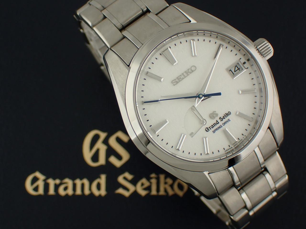 【実機レビュー】グランドセイコー スプリングドライブ 雪白 SBGA011