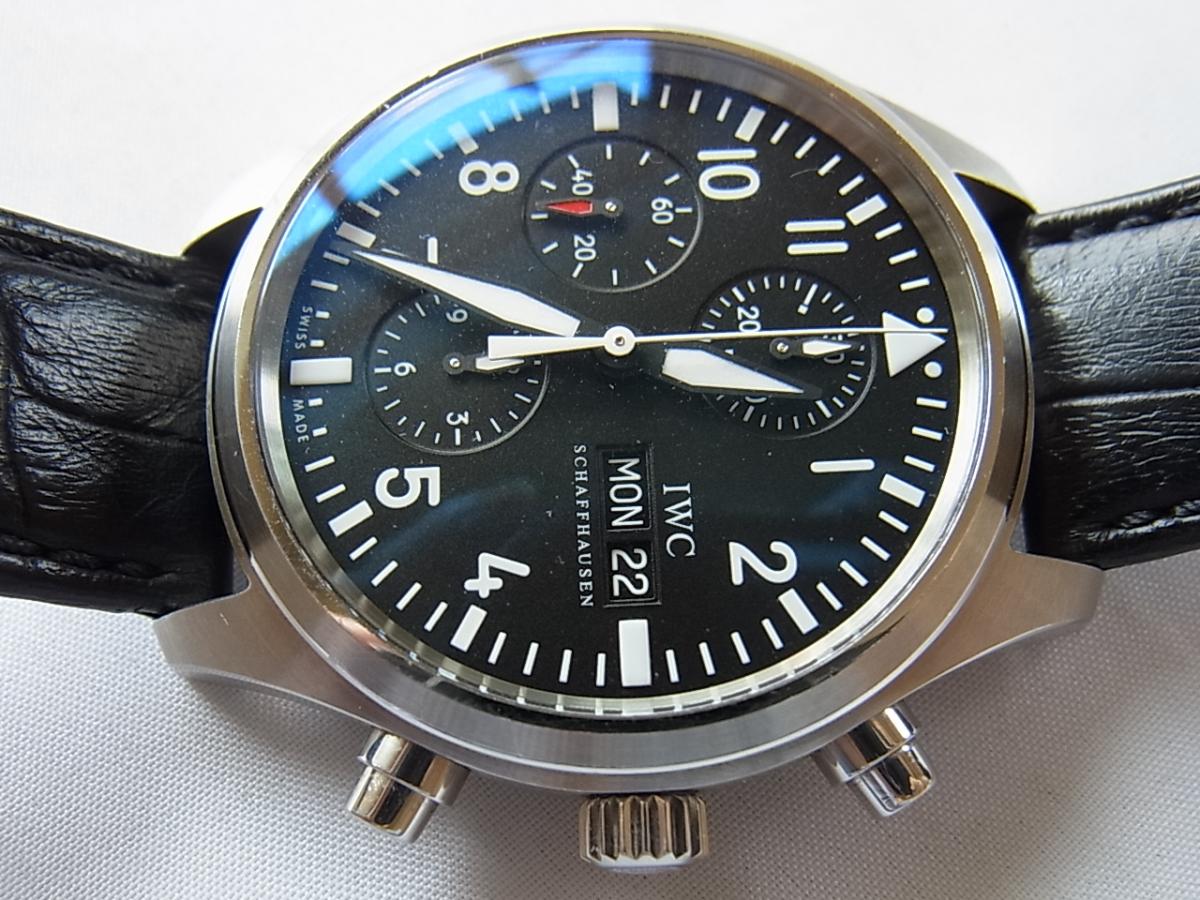 Iw371701高価買取事例 Iwc パイロットウォッチ ブラックアラビア文字盤 クロノグラフ デイデイト表示 クロノグラフ デイデイト 中古 査定日 2013年10月 時計買取のピアゾ