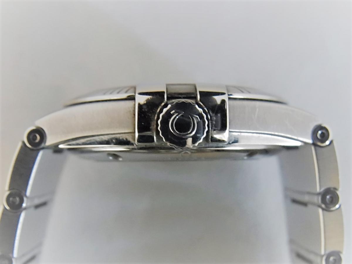 オメガコンステレーション 123.10.35.20.52.002　シルバーロゴ11Pダイヤ文字盤　メンズ腕時計　買い取り実績　3時リューズサイド画像