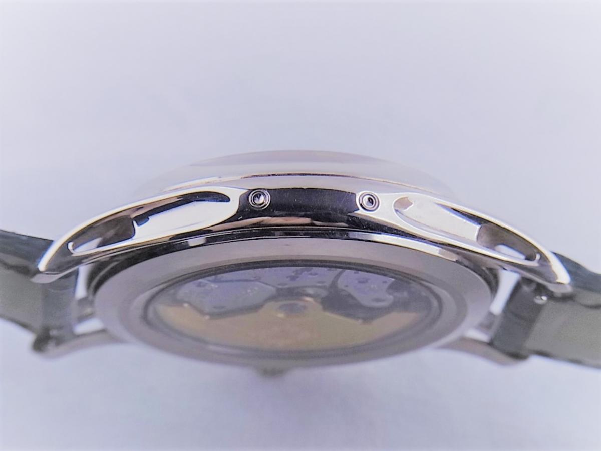 パテックフィリップアニュアル(年次)カレンダー　5205G-001 メンズ腕時計　高額売却実績　9時ケースサイド画像