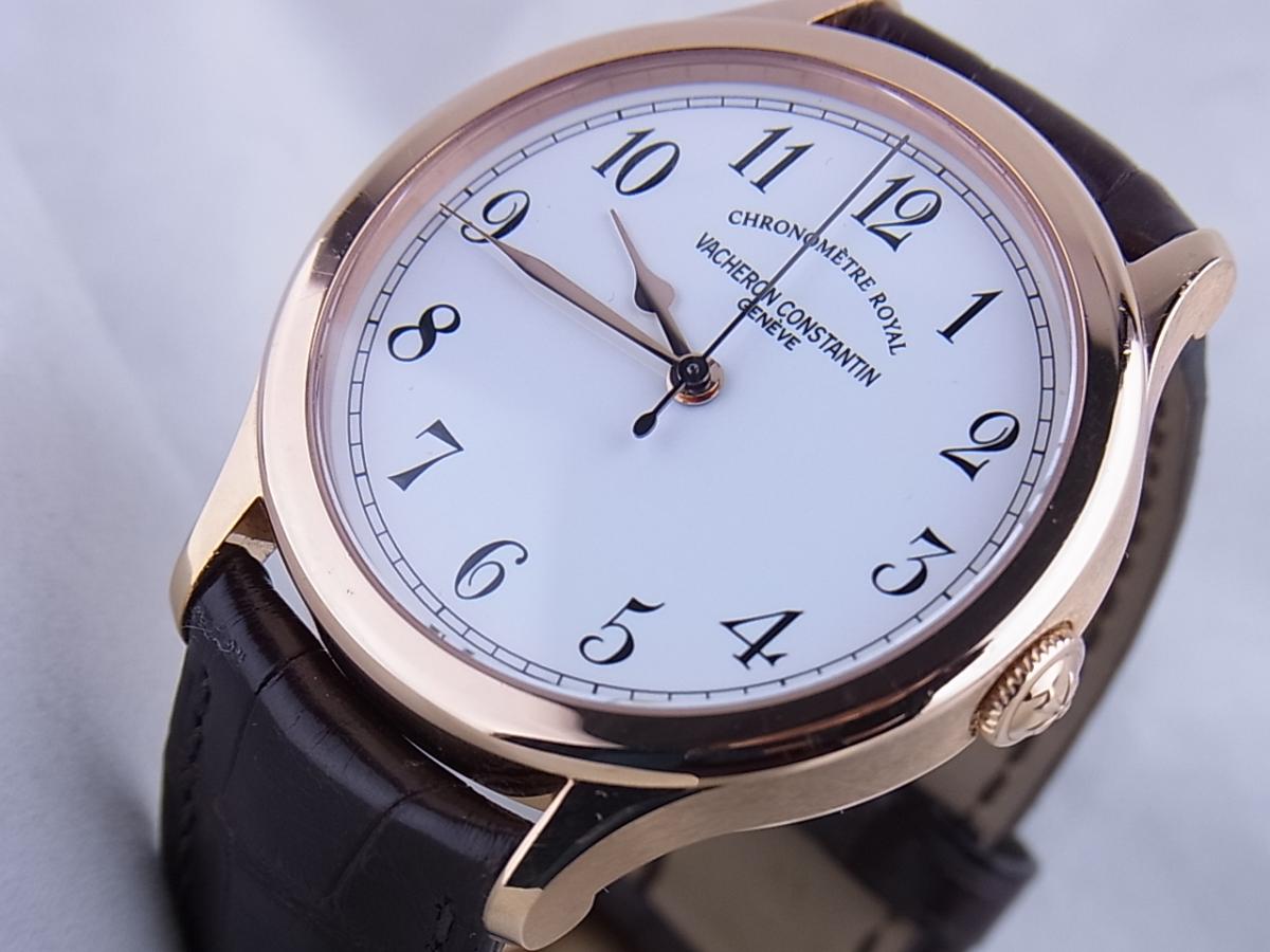 ヴァシュロンコンスタンタン クロノメーターロワイヤル86122/000R/9362 ホワイトアラビア　ラウンド　メンズ腕時計　買取り実績　フェイス斜め画像