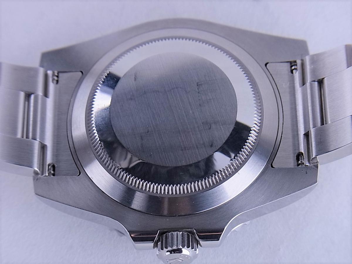 ロレックスサブマリーナ 114060　ランダムシリアル　200m防水　自動巻き Cal.1570　メンズ腕時計　売却実績　裏蓋画像