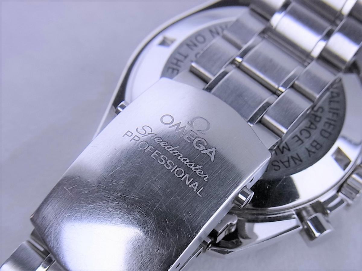 オメガ スピードマスタープロムーンウォッチ3570.50(3570.50.00)手巻きcal.1861　強化プラスチック風防 生産終了モデル　40mmメンズ腕時計　高価売却　バックル画像