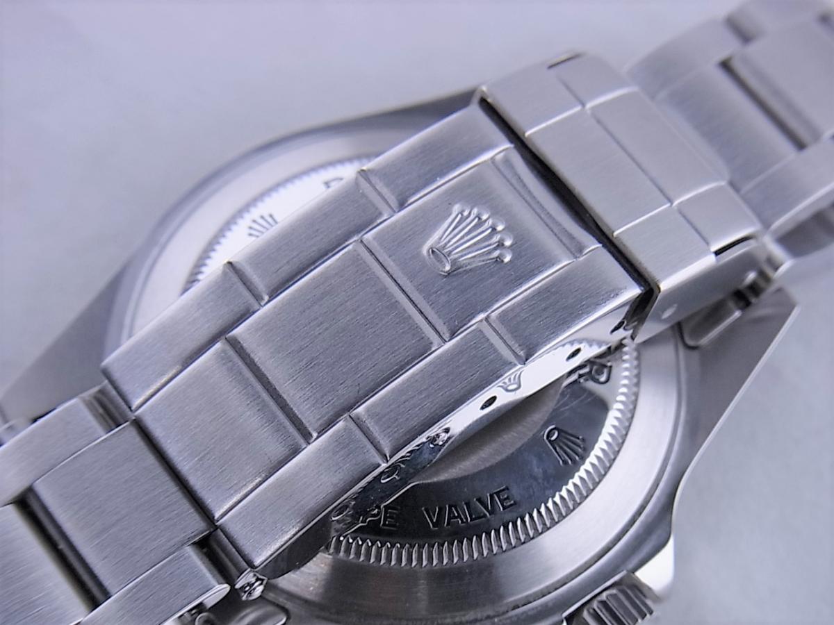 ロレックス シードゥエラー16600　1991年～2008年製造モデル 自動巻きcal.3135　40mmメンズ腕時計　高価売却　バックル画像