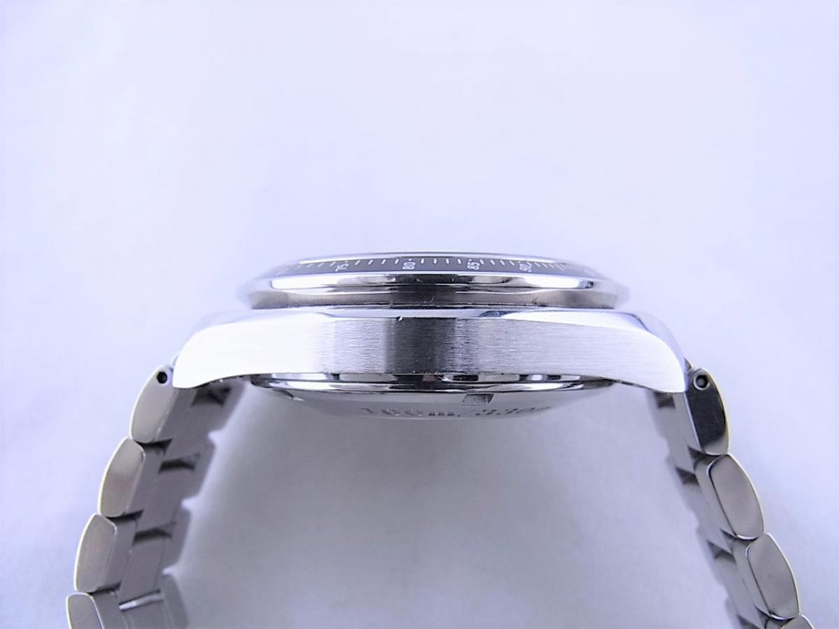 オメガ スピードマスター3210.51 メンズ腕時計　高額売却実績　9時ケースサイド画像