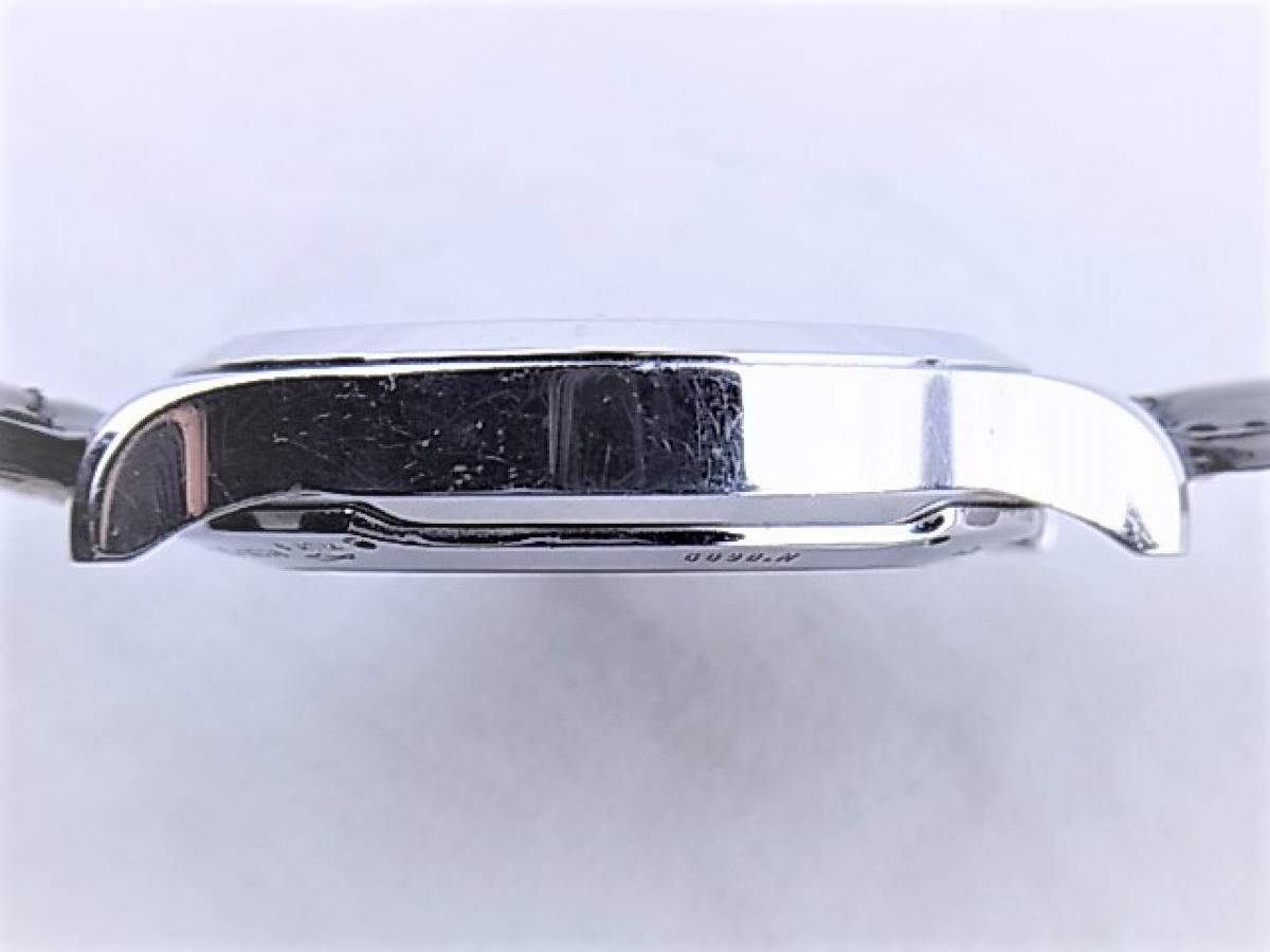 ジャガールクルト マスターホームタイムQ1628420　GMT　デイ＆ナイト　スモールセコンド　デイト　メンズ腕時計　高額売却実績　9時ケースサイド画像