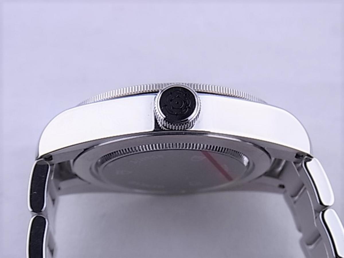 チュードル ヘリテージブラックベイ79220R cal.2824  2012年発売モデル　ゴールドサークル　コバラ　イカ針 メンズ腕時計　買い取り実績　3時リューズサイド画像