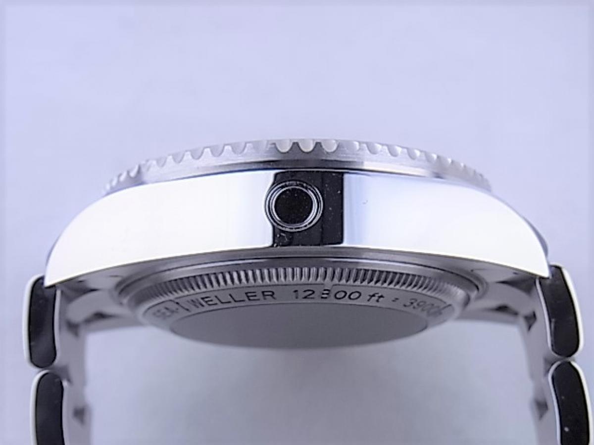 ロレックス シードゥエラーＤブルー116660 3900m防水機能　メンズ腕時計　高額売却実績　9時ケースサイド画像