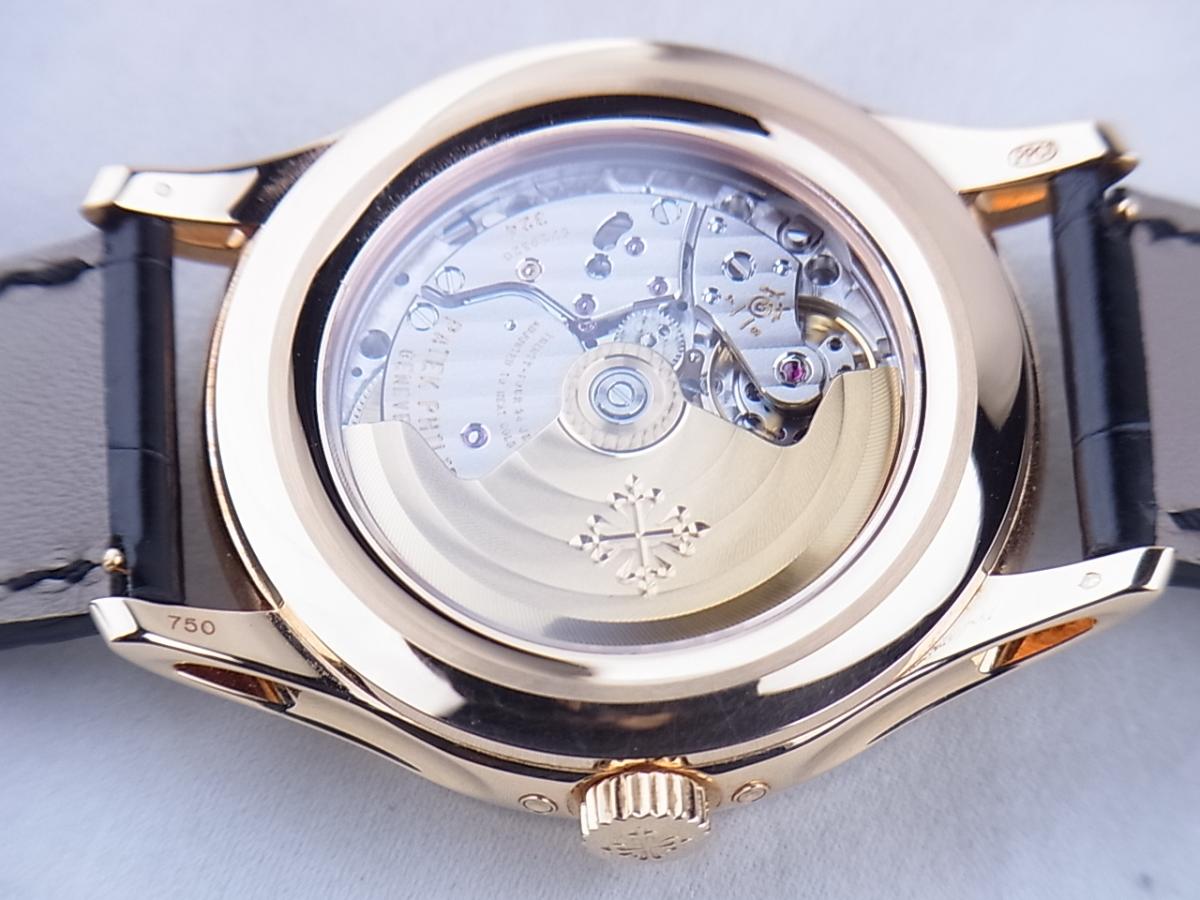 パテックフィリップ アニュアルカレンダー5205R-010 ムーンフェイズ　シースルーバック メンズ腕時計　売却実績　裏蓋バックスケルトン画像