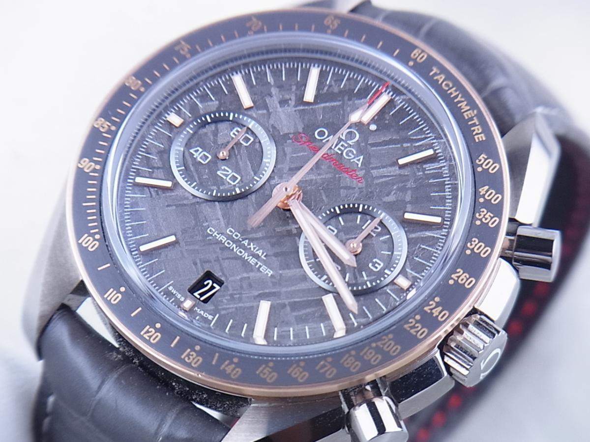 オメガ スピードマスター 311.63.44.51.99.001 メテオライトチタン ムーンウォッチ　デイト　2016年モデル　メンズ腕時計　買取り実績　フェイス斜め画像