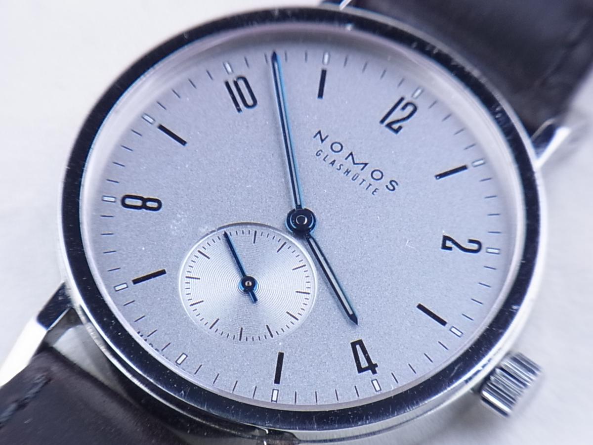 ノモス タンジェントスポーツTS1A1S2 ノンデイト　メンズ腕時計　買取り実績　フェイス斜め画像