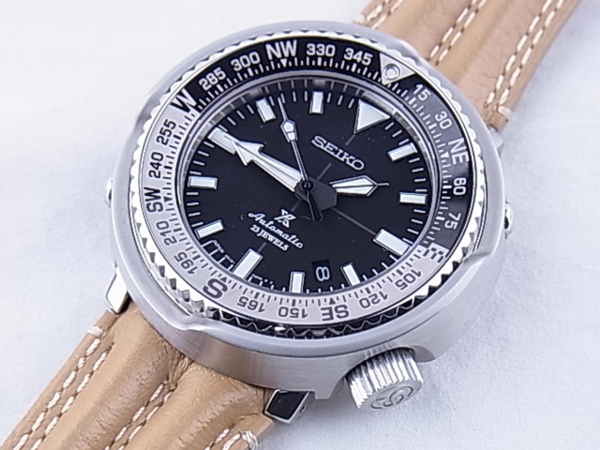 セイコー プロスペックス メカニカル フィールドマスター SBDC035　AT　キャリバー6R15　方位計　メンズ腕時計　買取り実績　フェイス斜め画像