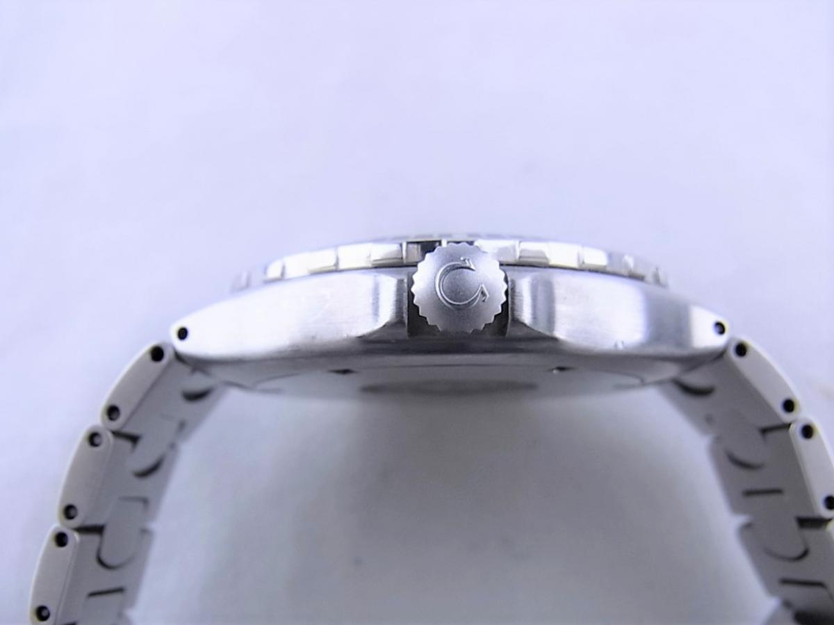 オメガ シーマスター プロフェッショナル 200m　クオーツ式　ボーイズ腕時計　買い取り実績　3時リューズサイド画像