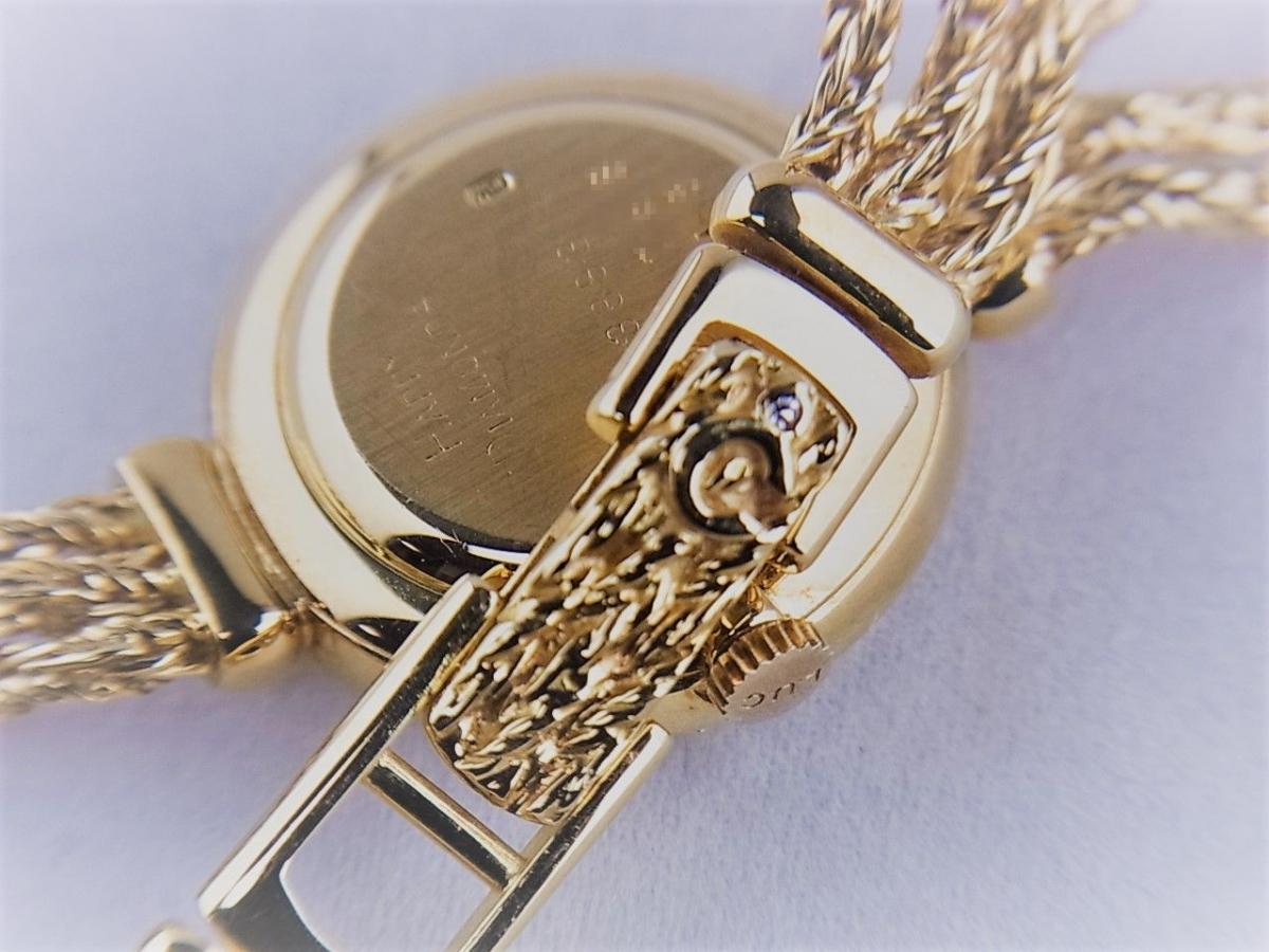 ショパール ハッピーダイヤモンド K18YG ムービングダイヤ3Ｐ　ダイヤモンドベゼル＋ラグ　レディース腕時計　高価売却　バックル画像