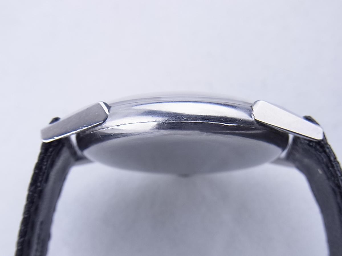 IWCアンティーク時計　手巻きCal.83　インターナショナルウォッチ表記　メンズ腕時計　高額売却実績　9時ケースサイド画像