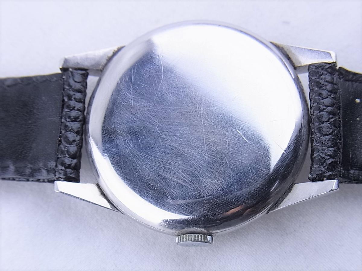 IWCアンティーク時計　手巻きCal.83　インターナショナルウォッチ表記　メンズ腕時計　売却実績　裏蓋画像