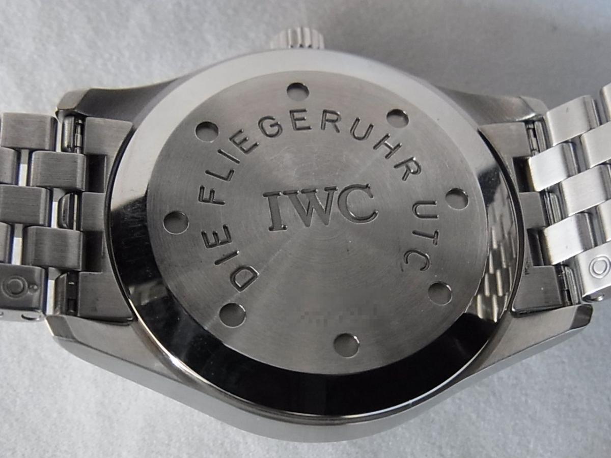 IWC フリーガーUTC IW325102 オートマチック　メンズモデル　売却実績　裏蓋画像