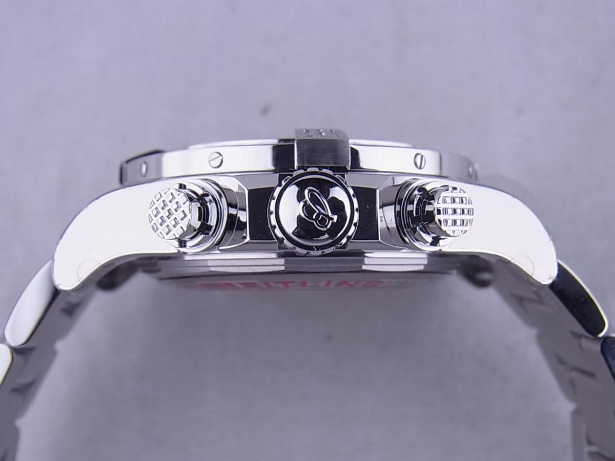 ブライトリング アベンジャー A13381 リューズ横