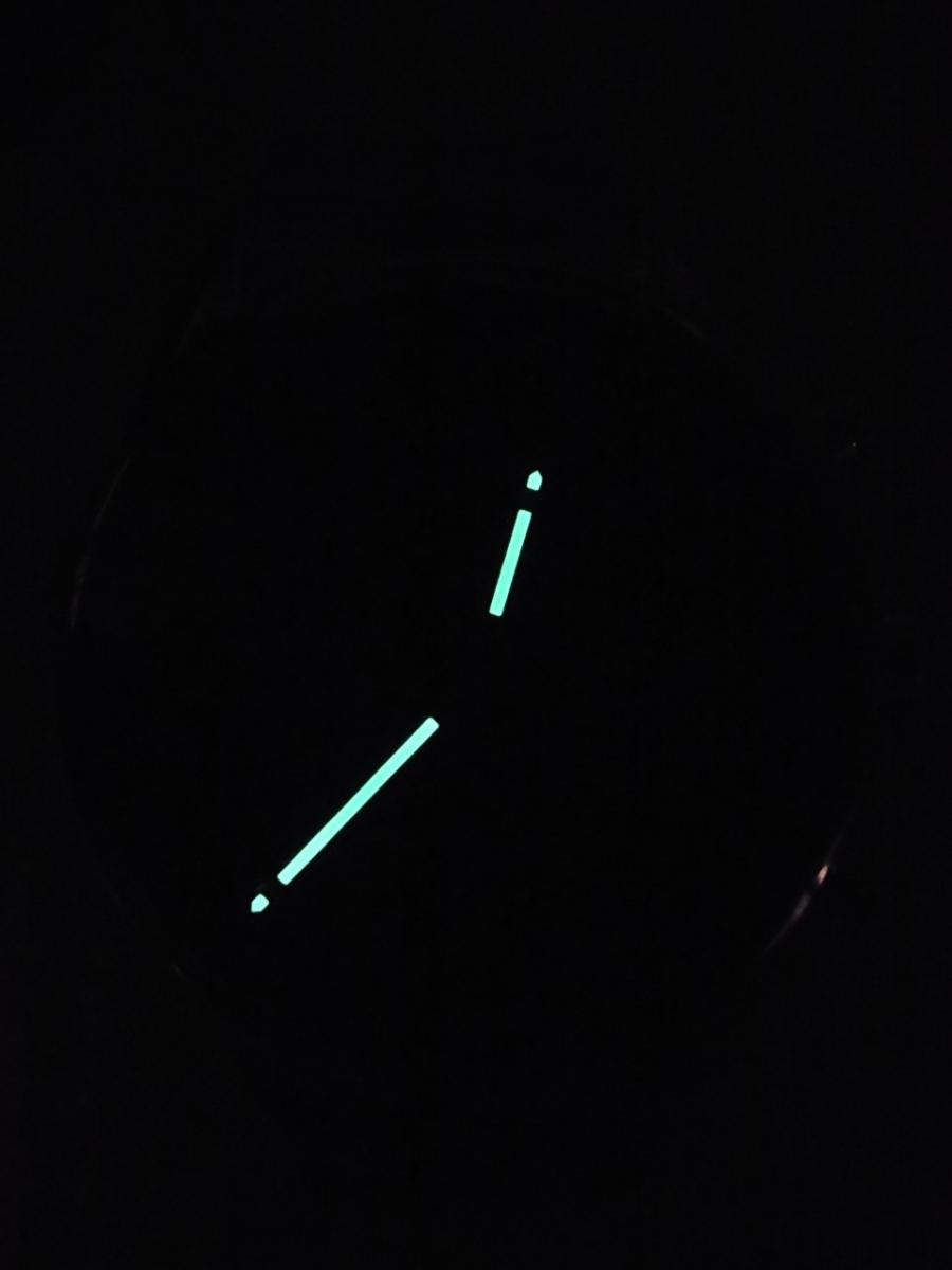 タグホイヤー カレラ CV2A1AB.BA0738  夜光画像