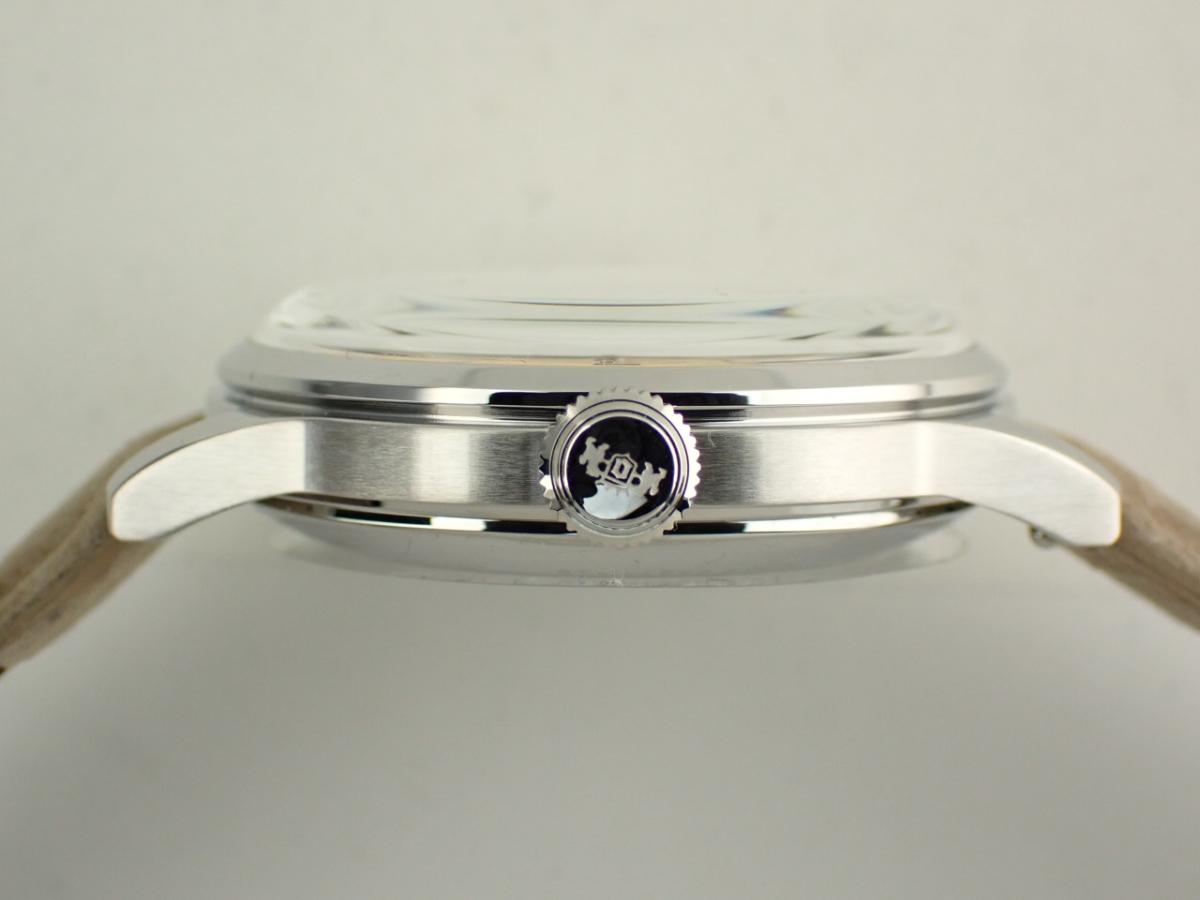 オリエント クラシック RN-AC0M17G リューズ横