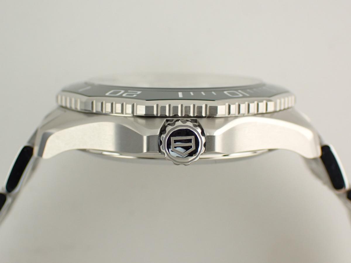 タグホイヤー アクアレーサー WBP5116-BA0013 リューズ横