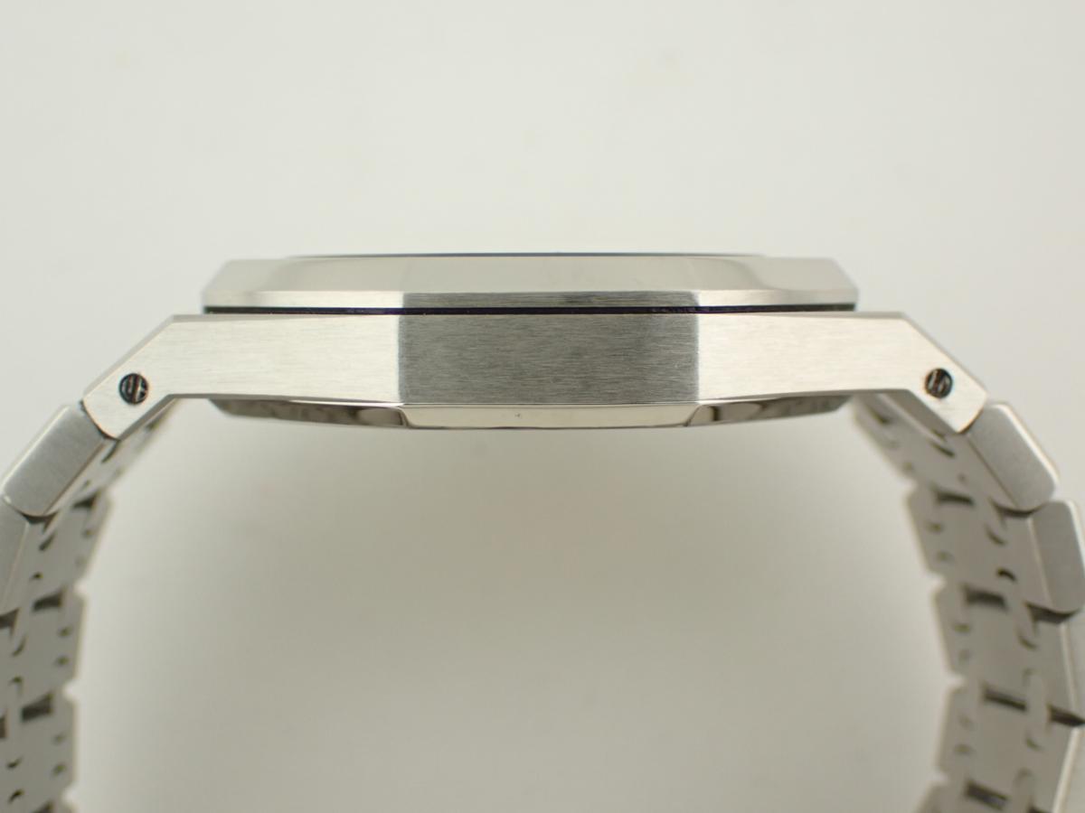 オーデマピゲ ロイヤルオーク 15300ST.OO.1220ST.01 横