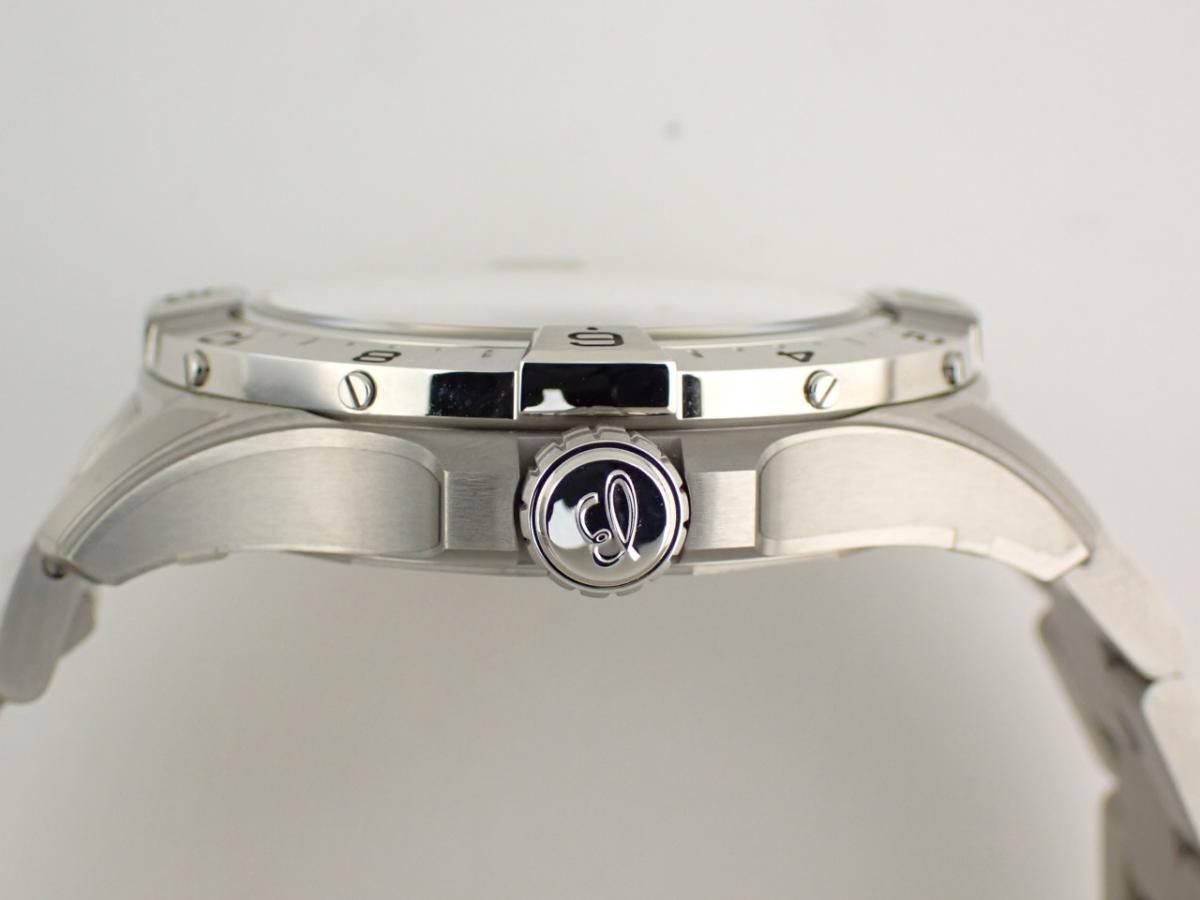 ブライトリング アベンジャー A32320101C1A1 リューズ横